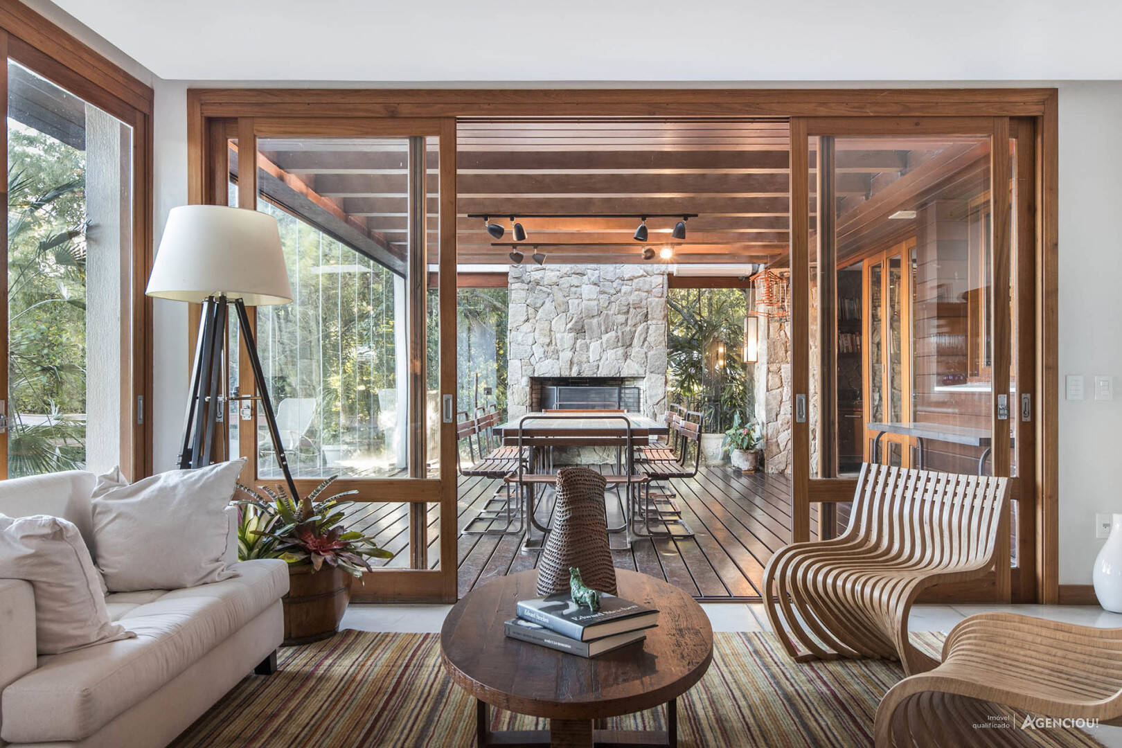 #143 - Casa para Venda em Porto Alegre - RS