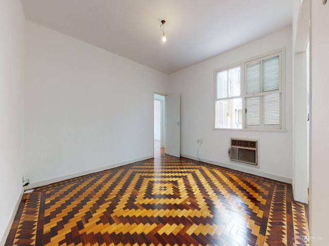 #115 - Apartamento para Venda em Porto Alegre - RS - 2